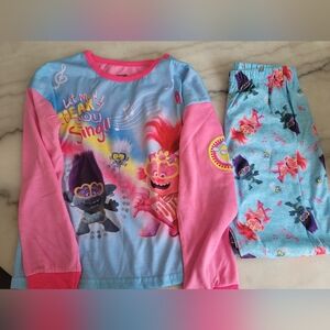NWT Dreamworks trolls pajamas size 7/8